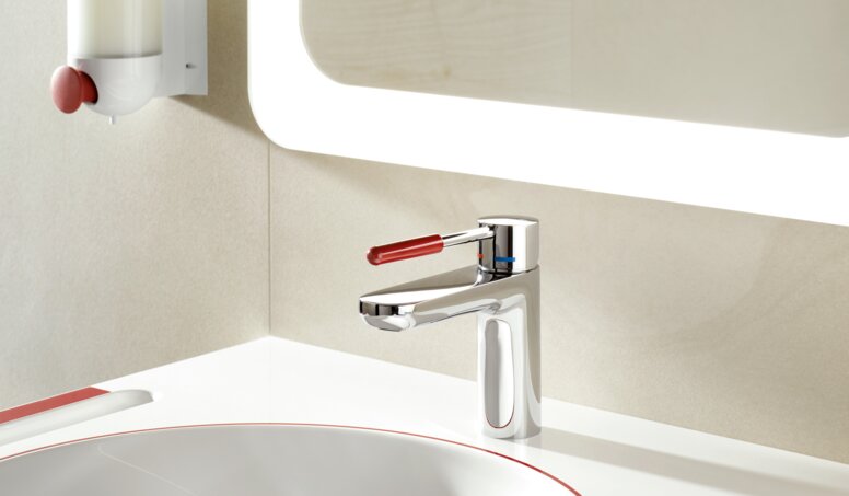 Washbasin and tap for dementia patients